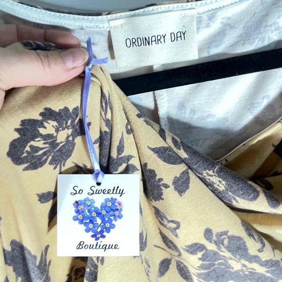 NWT! Ordinary Day Floral Dolman Top - Picture 4 of 5